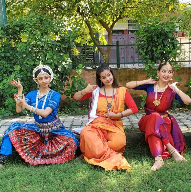 Classical and creative dance collectives Classical and creative dance collectives
